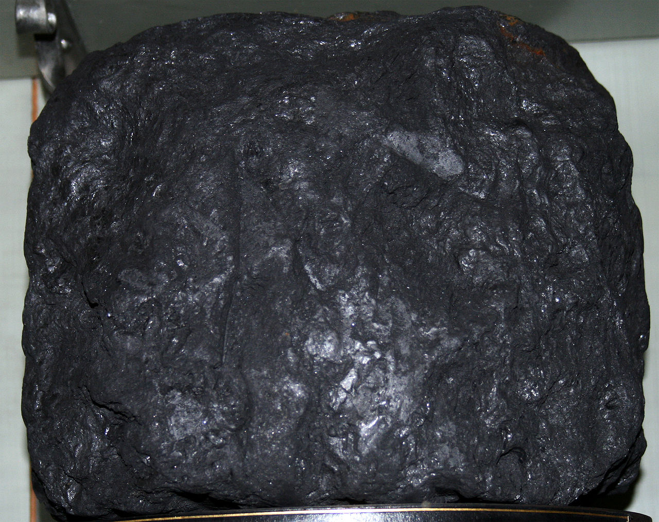 dull black block and powder